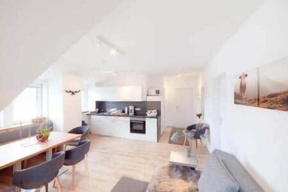 9f751add 6051 41e3 8522 bc35066960b3