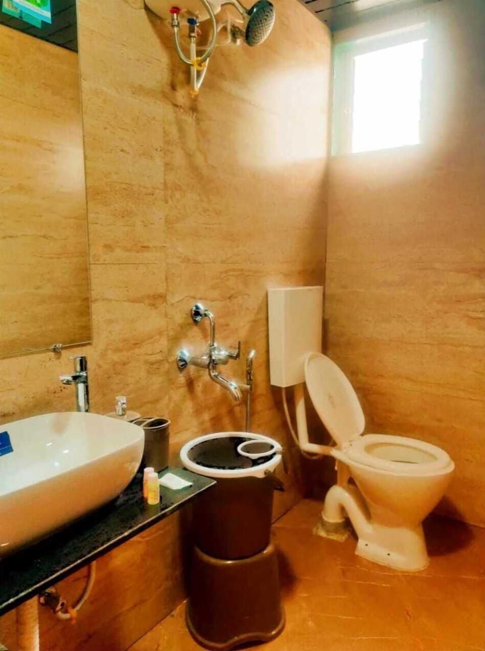 Twin Room | Bathroom