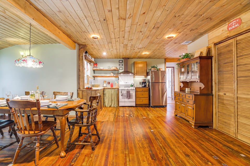House (2 Bedrooms) | Interior