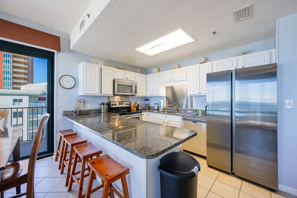 Condo, 3 Bedrooms | Private kitchen | Coffee/tea maker, fridge, oven