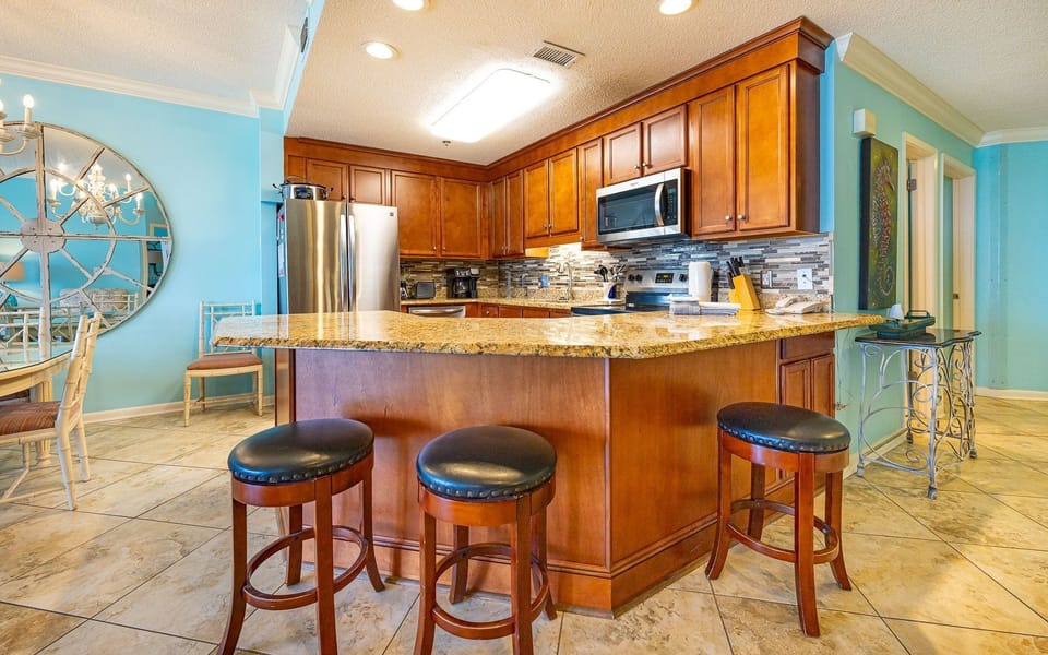 Condo, 3 Bedrooms | Private kitchen | Coffee/tea maker, fridge, oven