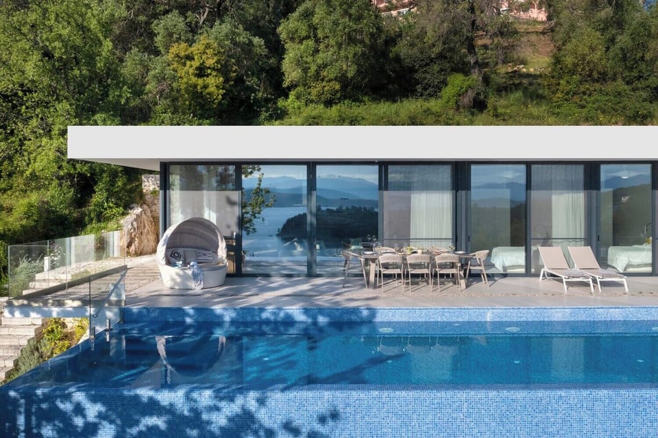 Hanassa's design is inspired by simplicity and modernism.