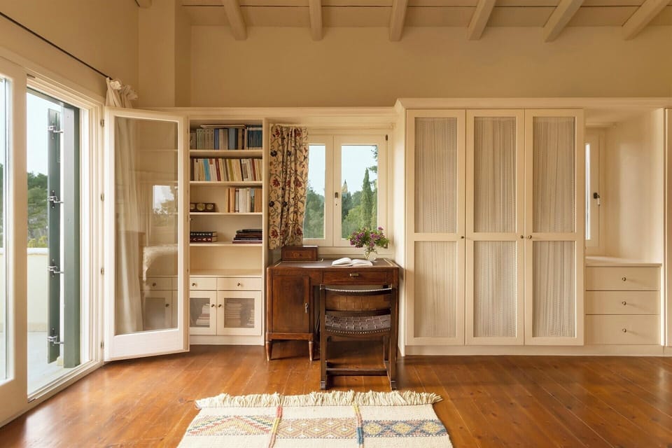 The first floor bedroom suite from another angle.