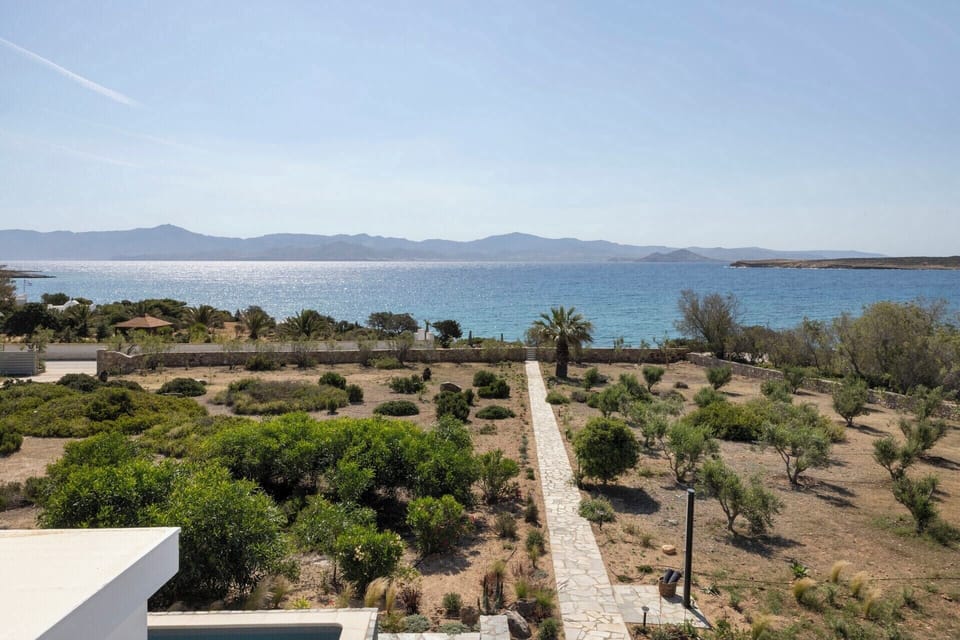 A path through the gardens makes a beeline for the cove, which is just across a road.