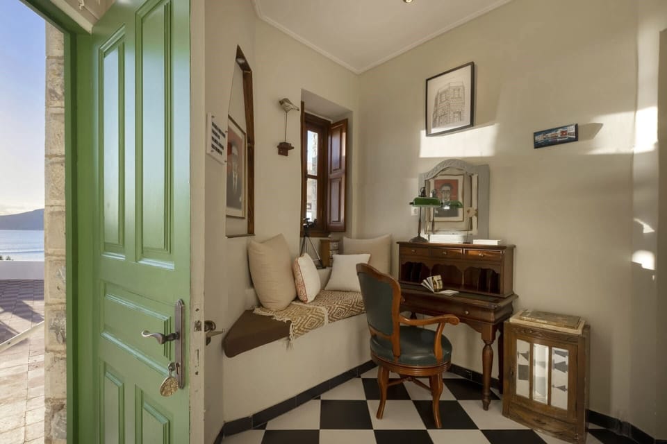 The welcoming entrance hall at Mirkella.