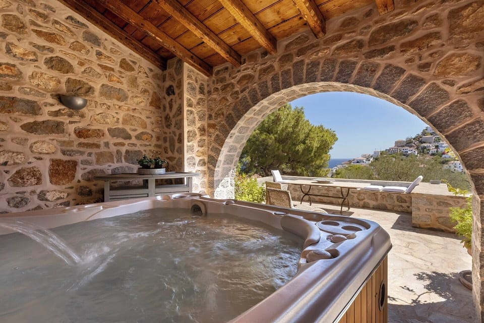The wonderfully secluded hot tub.