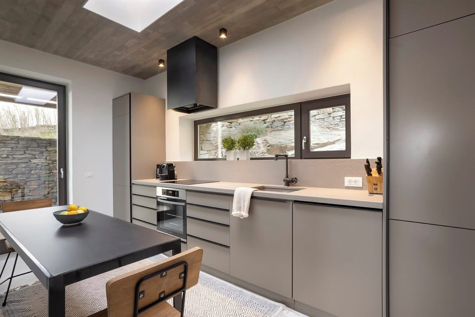 The guesthouse's fully equipped kitchen.