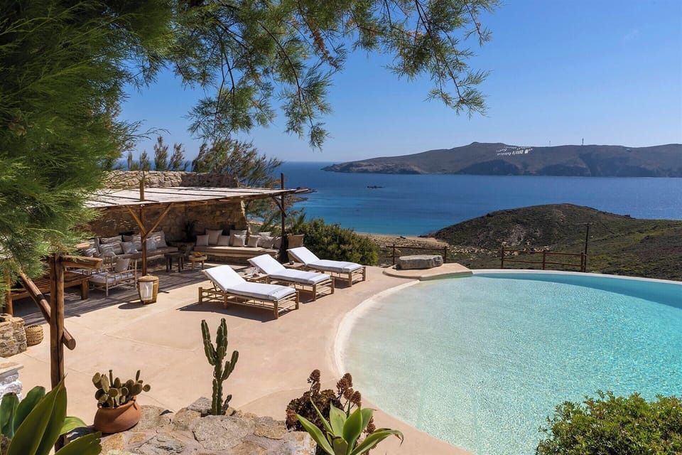 Remvy's wonderfully panoramic pool area.