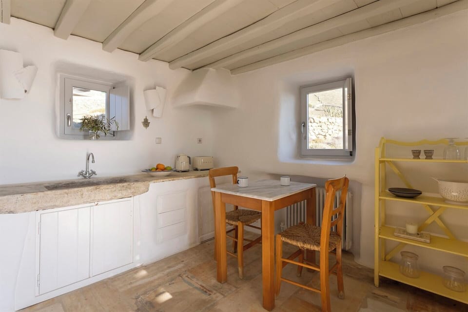 The kitchen area in the guesthouse.