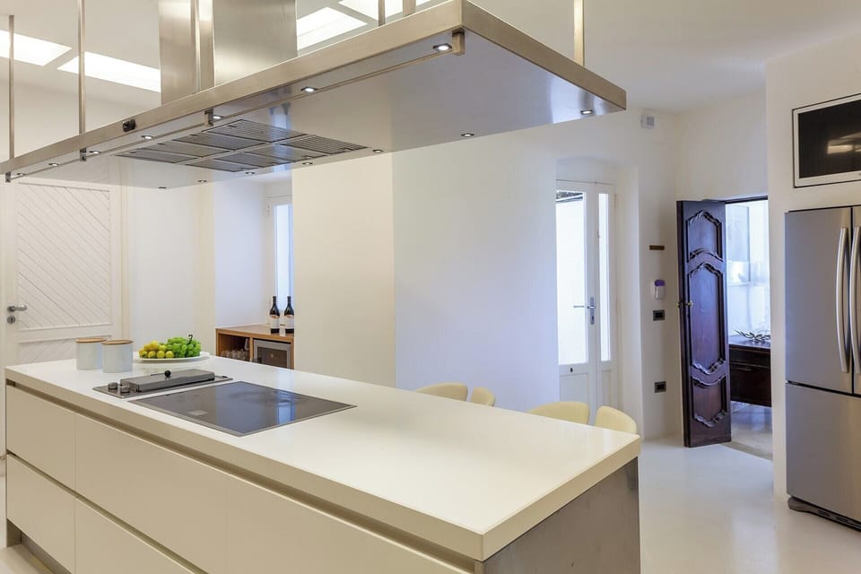 The super-modern kitchen will please even the most demanding chef!