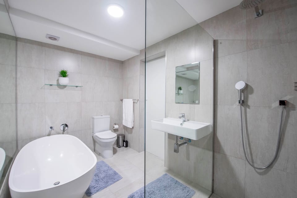 Comfort Apartment, Beach View | Bathroom