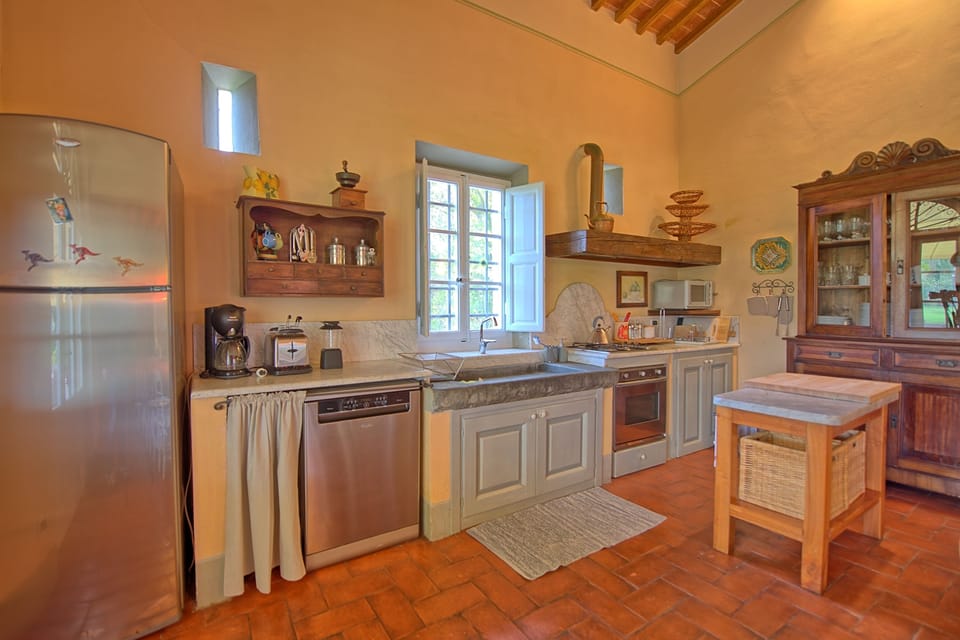 Panoramic Villa, 5 Bedrooms (Villa Fontine) | Private kitchen | Fridge, stovetop, coffee/tea maker, toaster