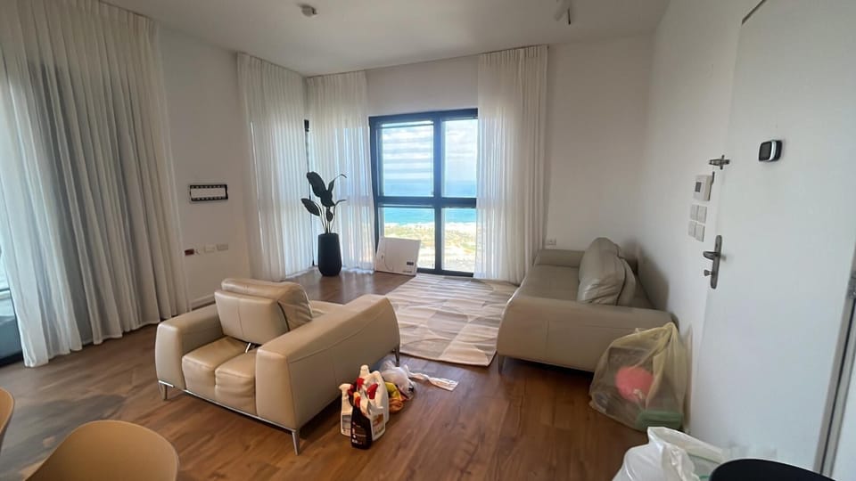 Apartment, City View | Living area