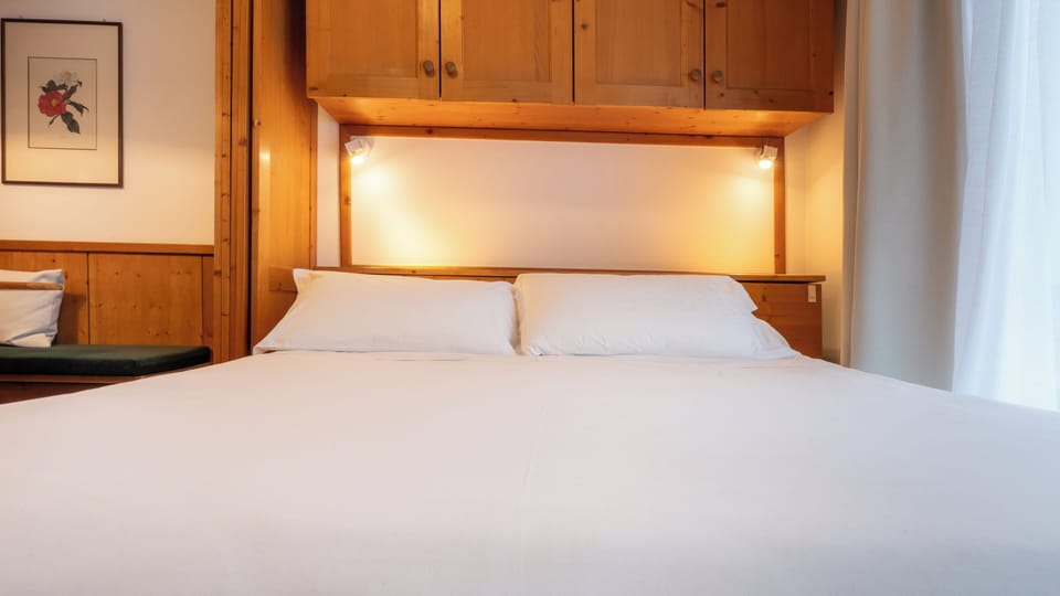 Minibar, in-room safe, desk, blackout drapes