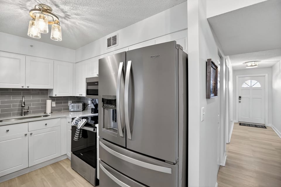 Kitchen - Fully Stocked Kitchen, New Appliances