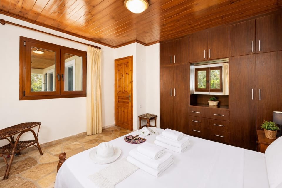 Double bedroom with A/C