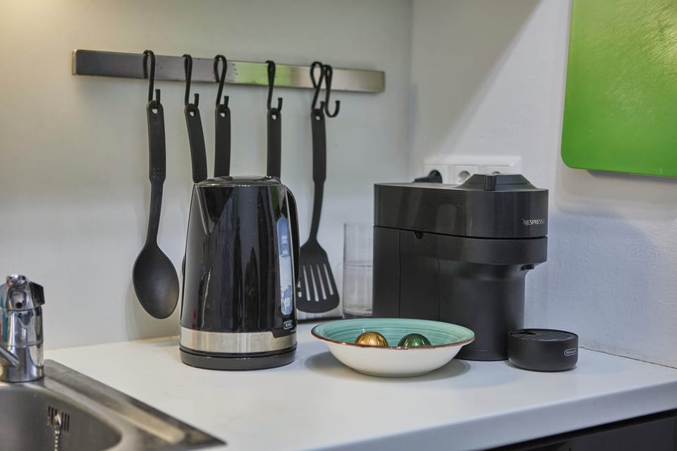 Basic Apartment, 2 Bedrooms, Balcony, Garden View | Private kitchen | Coffee/tea maker, electric kettle, toaster