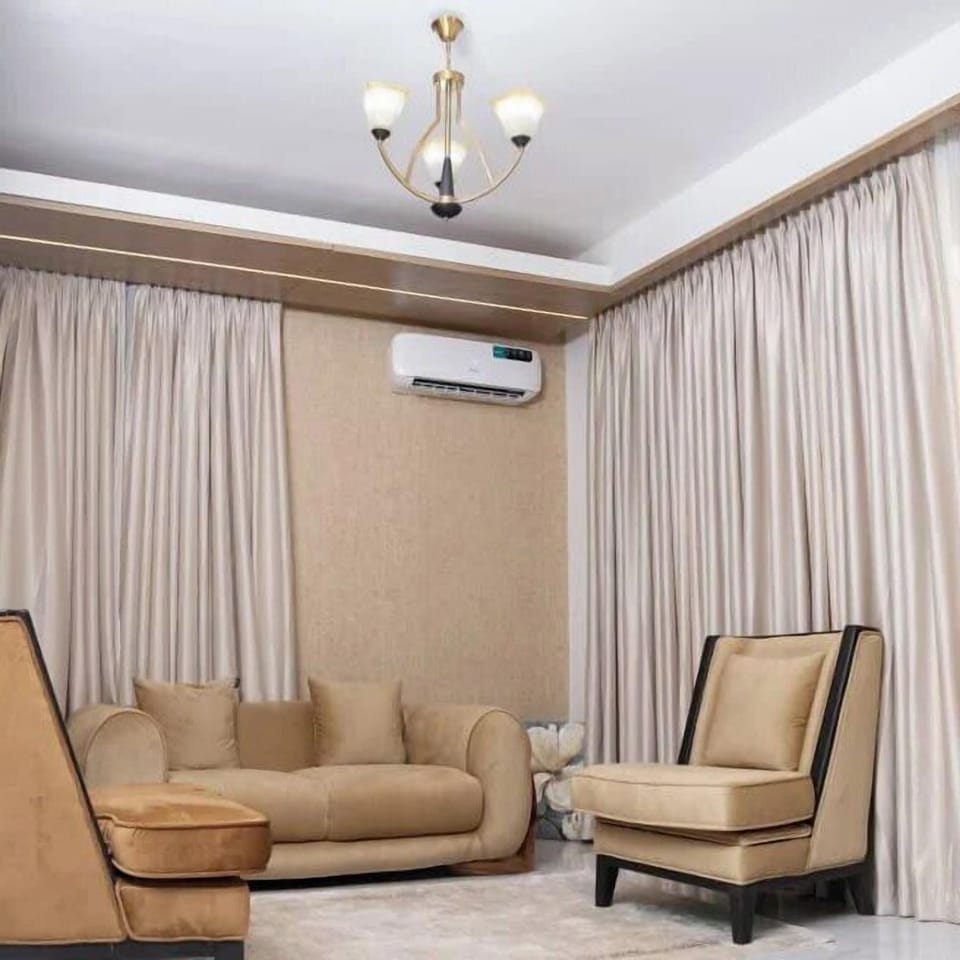 Economy Apartment, Balcony, City View | Living area
