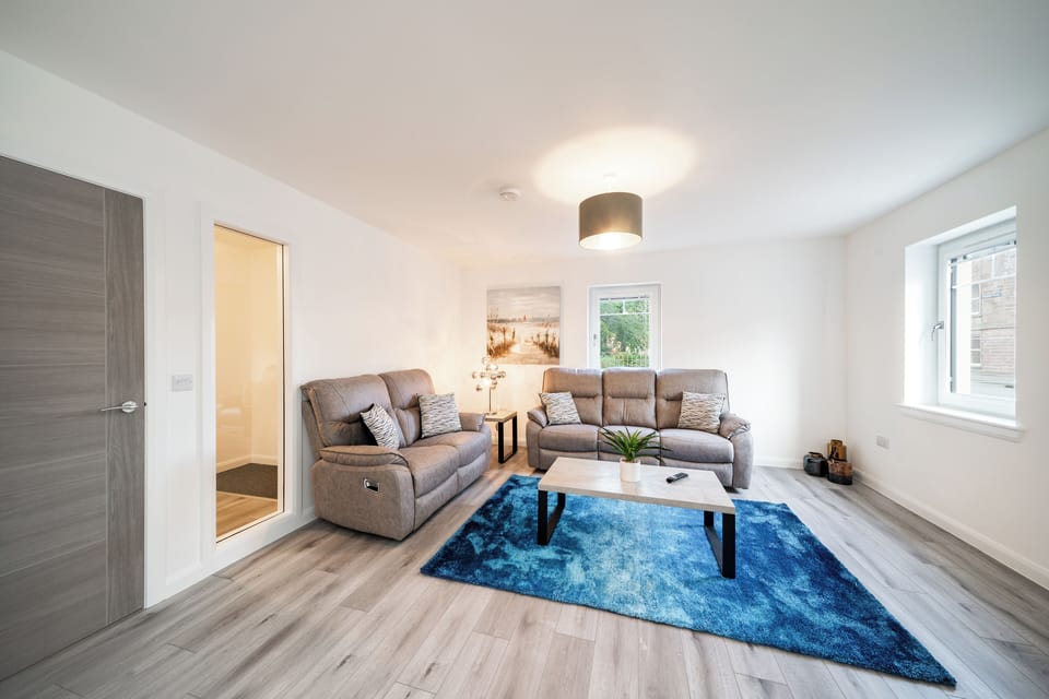 Apartment, 2 Bedrooms, Ground Floor | Living area