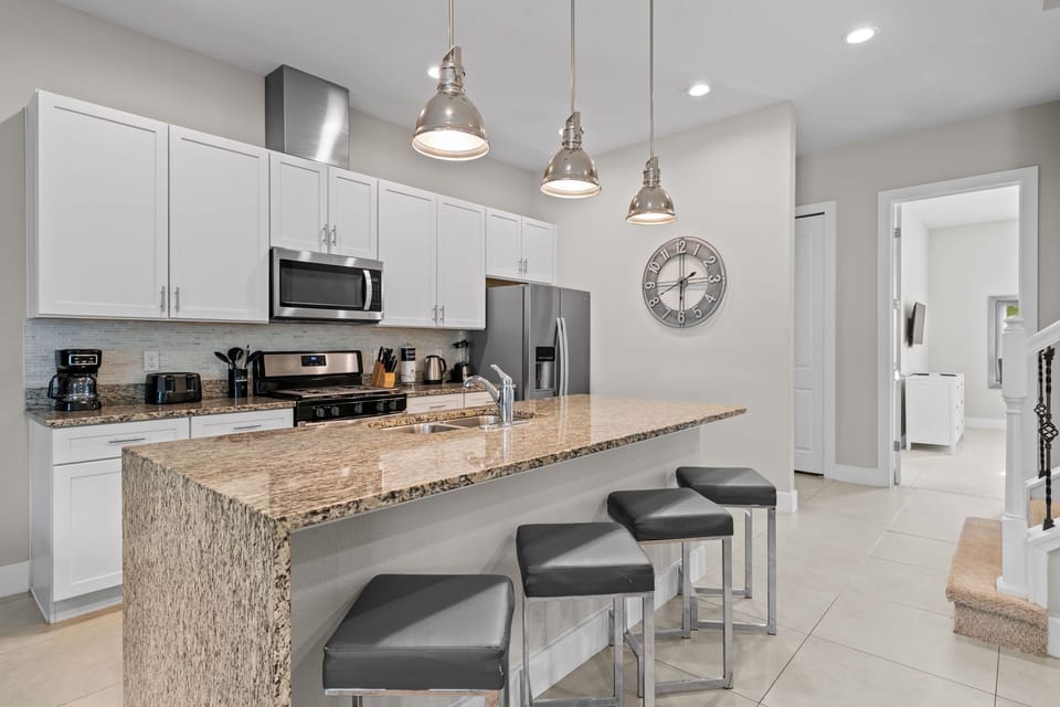 Fully-equipped kitchen