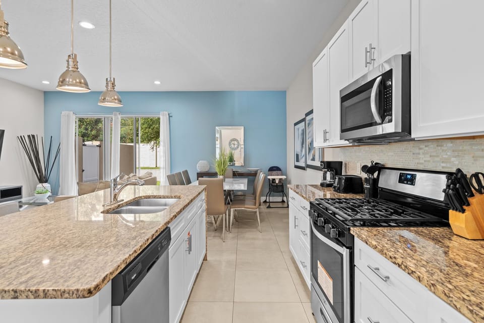 Fully-equipped kitchen