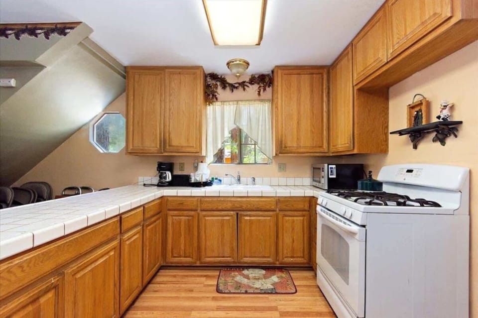 Spacious Kitchen