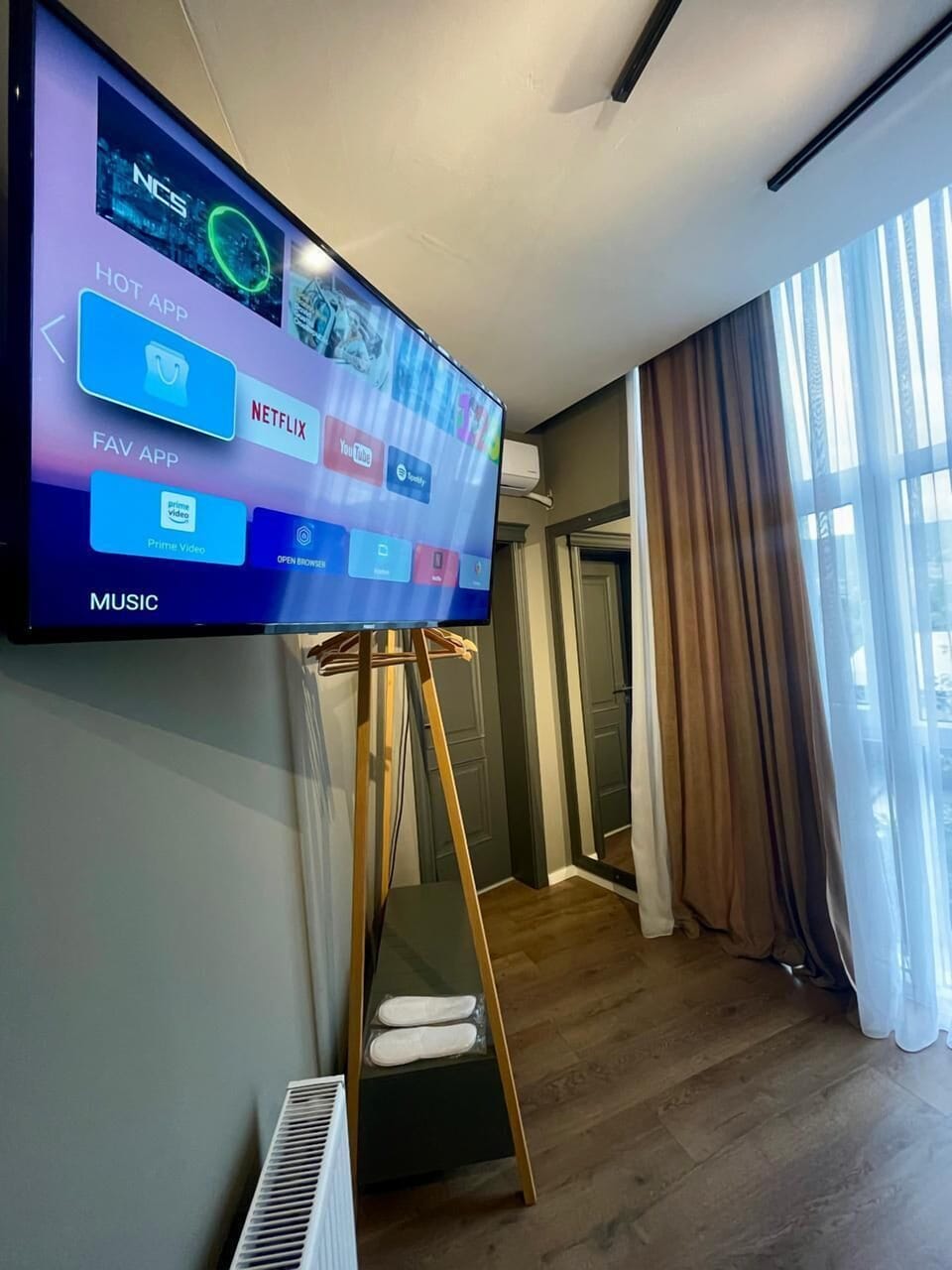 Standard Double Room | Free WiFi
