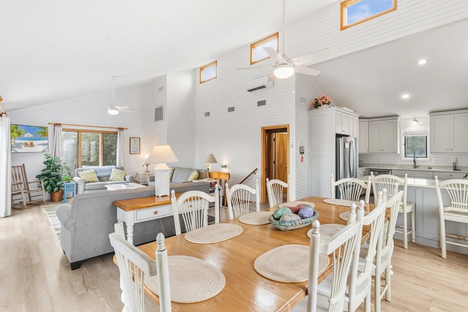 Enjoy family meals around the large dining table with room for everyone to dine and connect.