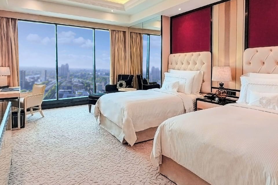 Egyptian cotton sheets, premium bedding, in-room safe, desk