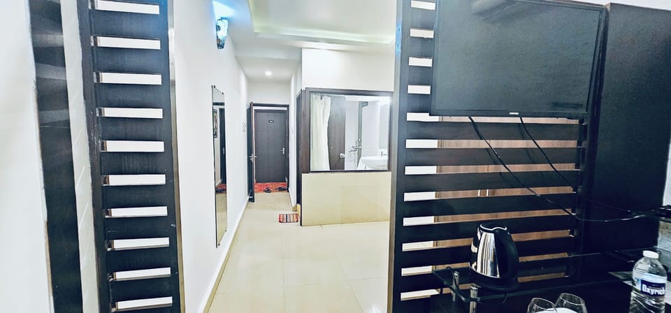 Deluxe Double Room, Balcony, Pool View | Free WiFi