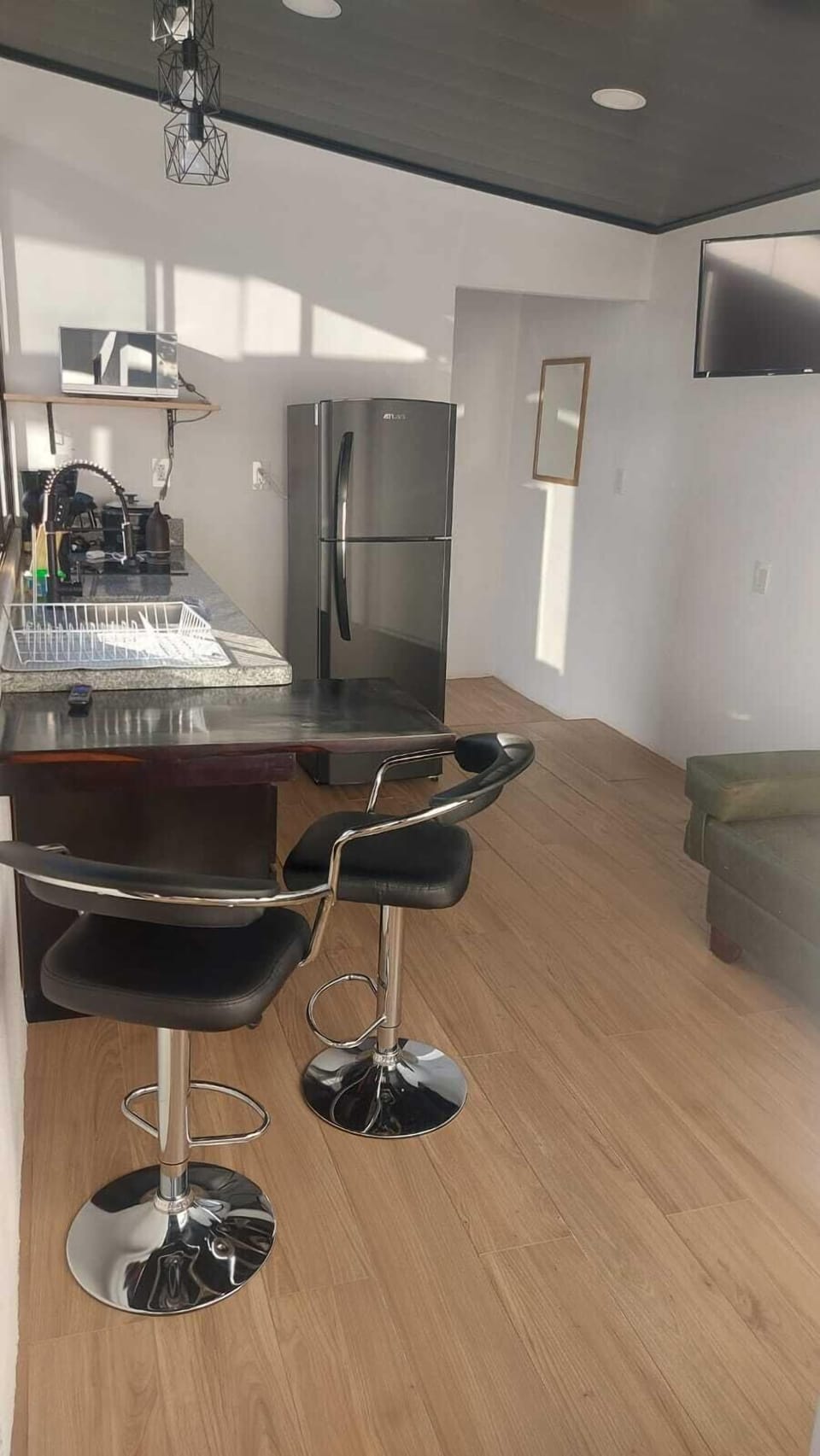 Superior Apartment, Balcony, Mountain View | Private kitchen | Fridge, microwave, stovetop, cookware/dishes/utensils