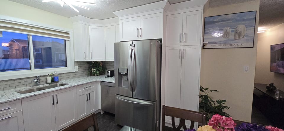 LARGE SIZE FRIDGE