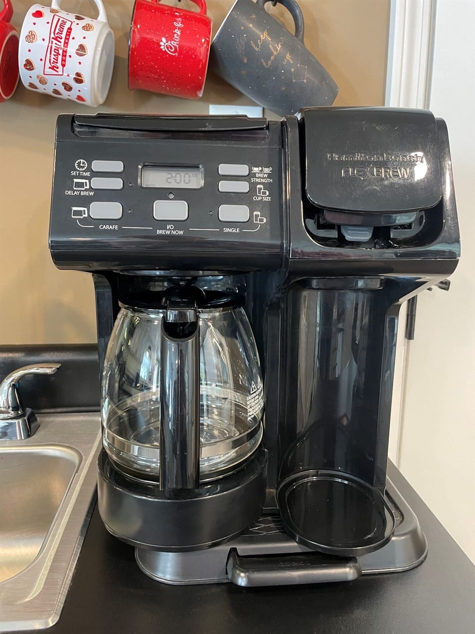 Whether you need one quick cup or a full pot to share, this machine has you covered.