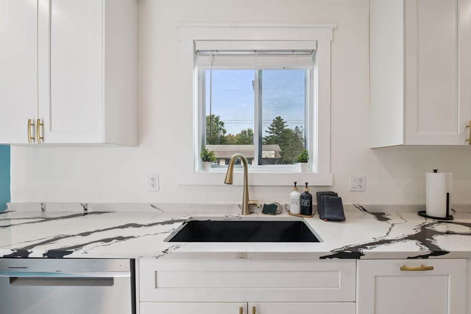 Modern Kitchen with brand new amenities