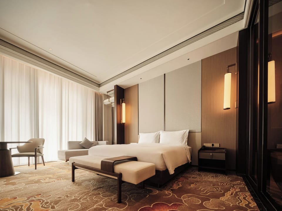 Executive Suite King Bed Room | Premium bedding, down comforters, WiFi (free)
