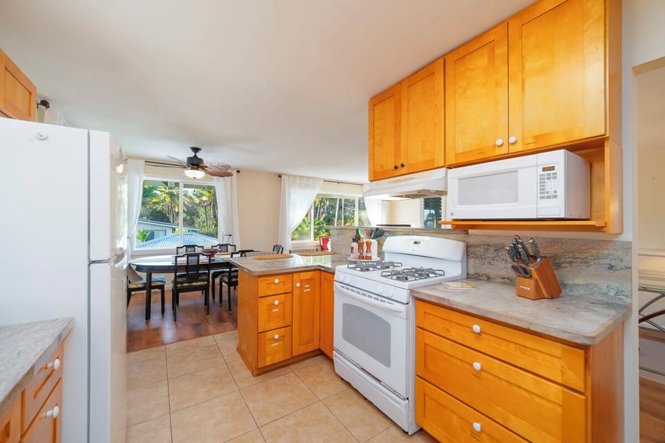 Full Kitchen