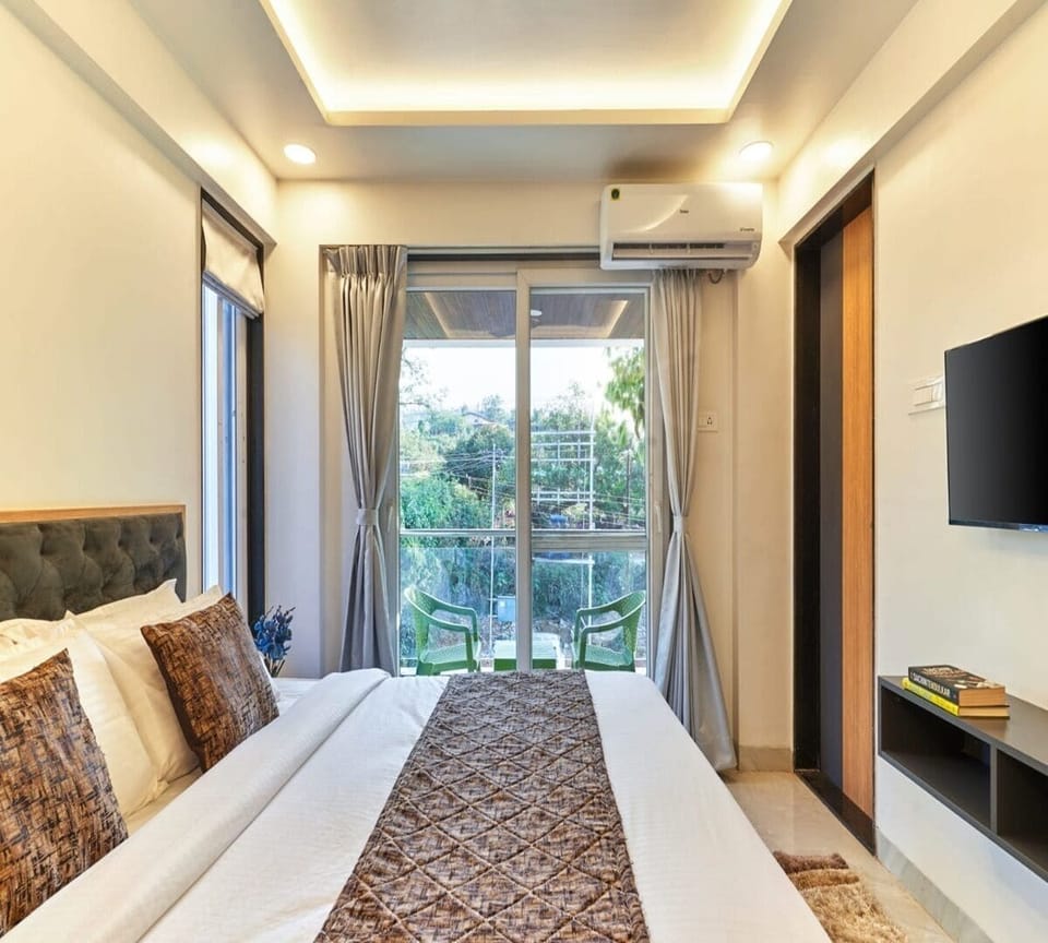 Two Suite Bedroom | Soundproofing, free WiFi