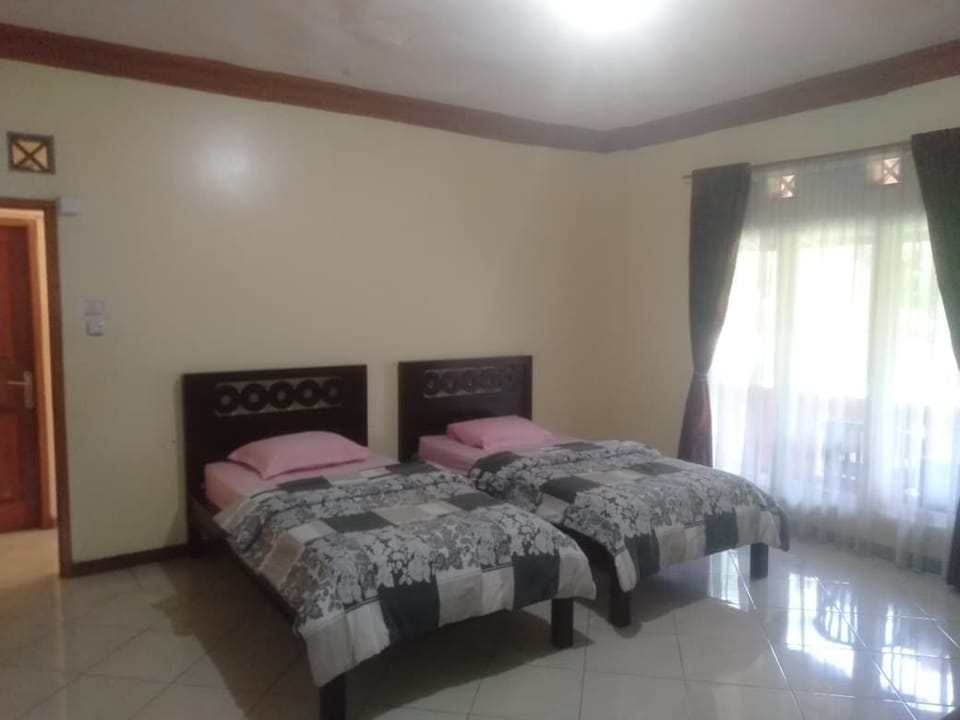 Standard Room | Free WiFi
