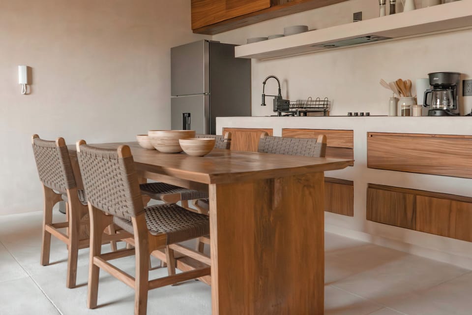 Exclusive Condo, 2 Bedrooms, Bay View | Private kitchen | Full-size fridge, stovetop, toaster, griddle