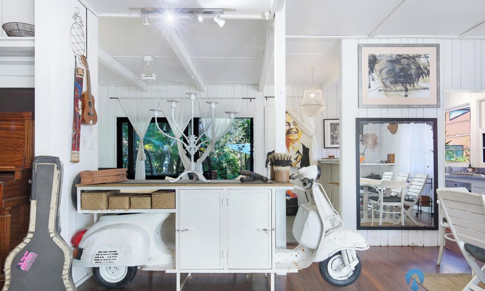 Big House - Unique Decor