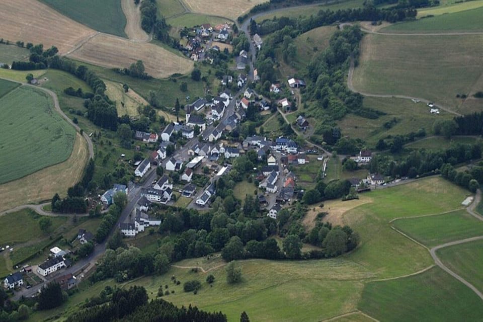 Surroundings [summer] (1-5 km)