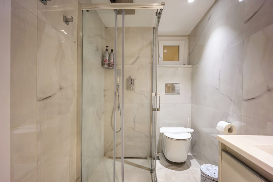 Cozy 2BR Family-Friendly Pangrati Apartment in Athens