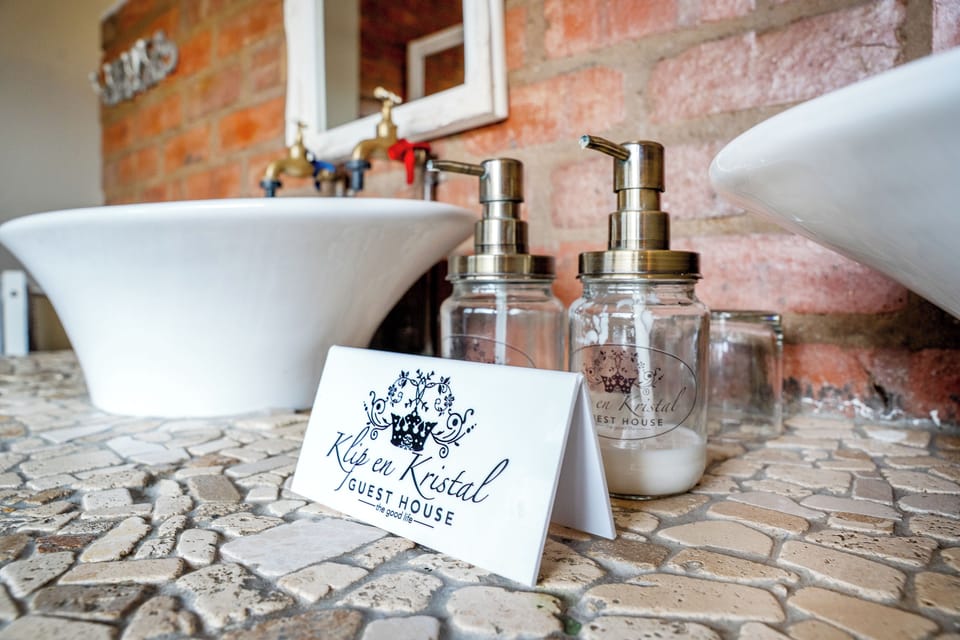 Klip en Kristal Guest House Bed and Breakfast in North West, South Africa