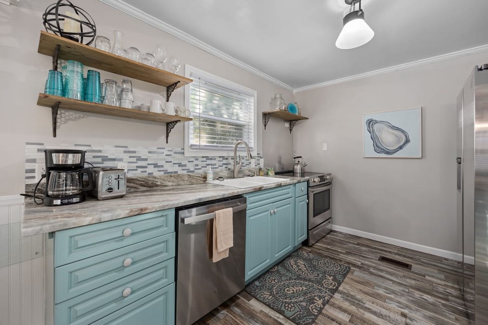 New Stainless Appliances Throughout Kitchen