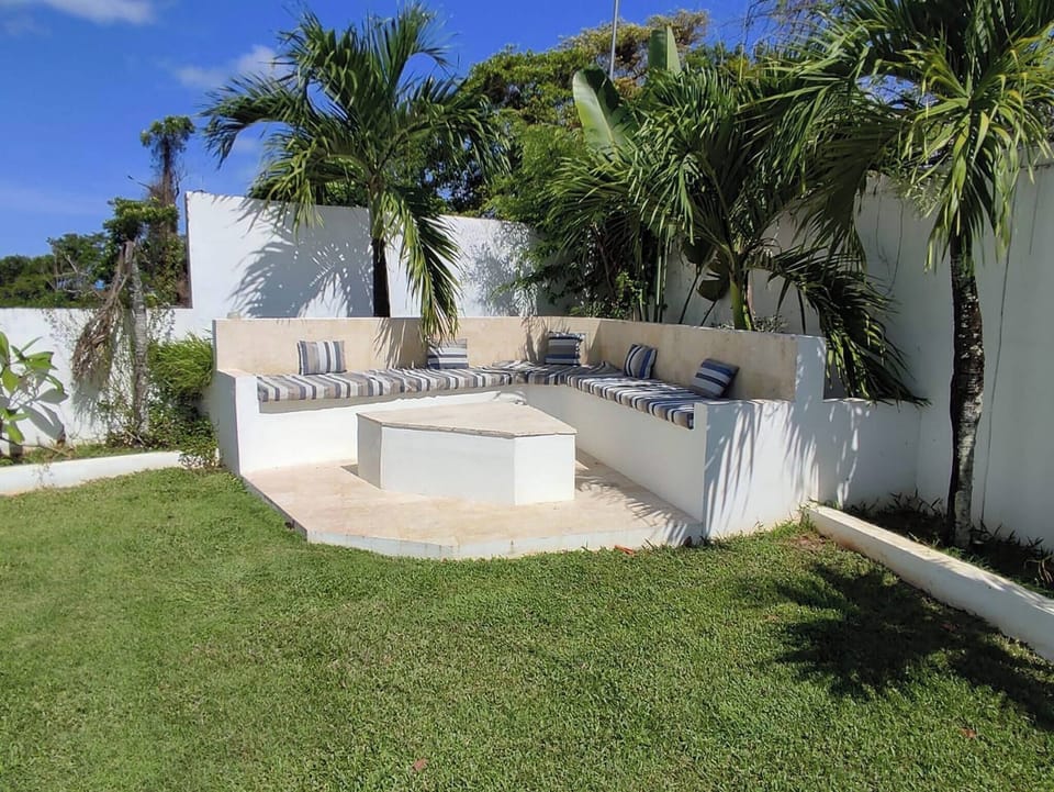 Villa, 6 Bedrooms, Smoking, Private Pool | Garden