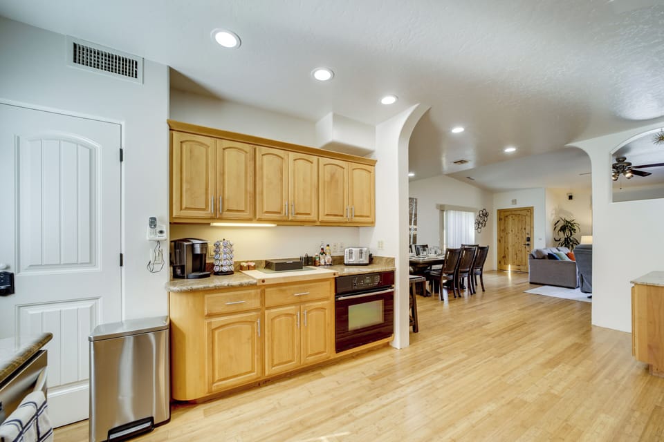 House (3 Bedrooms) | Interior