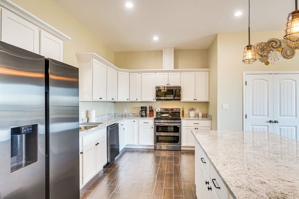 House (4 Bedrooms) | Interior
