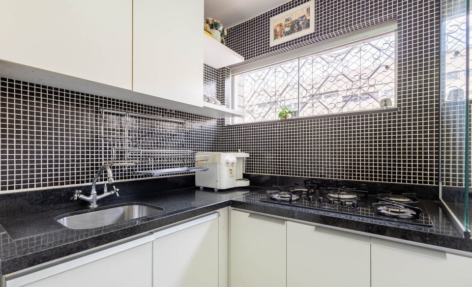 Basic Apartment | Private kitchen | Cookware/dishes/utensils