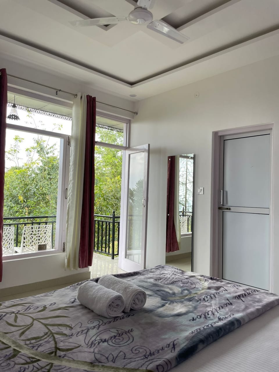Superior Room, Balcony, Mountain View