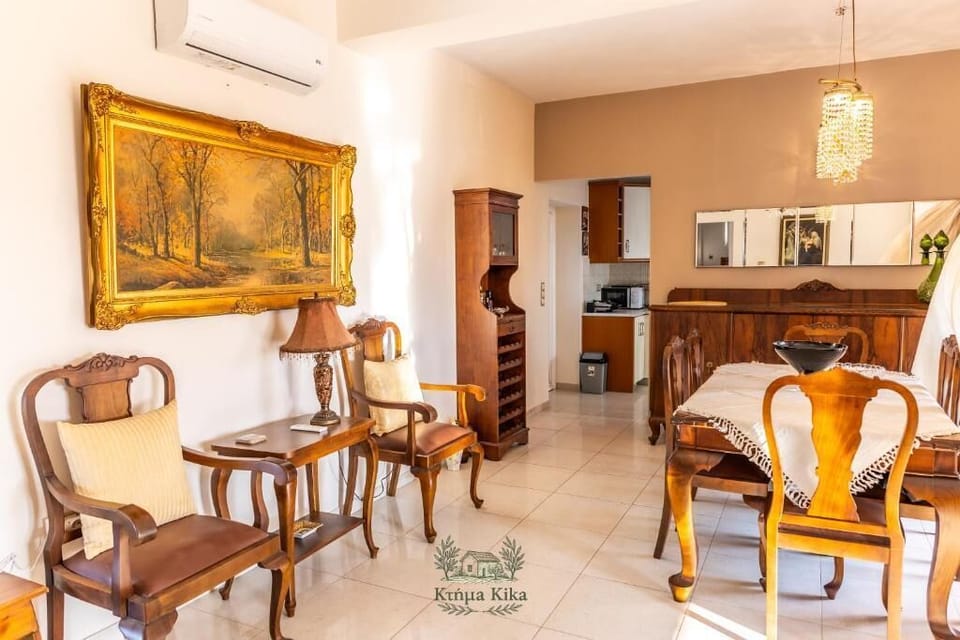 Inviting Living and Dining Room – Blending timeless style with contemporary details.